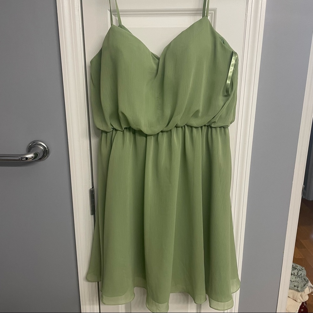 Green short sleeveless dress size 12